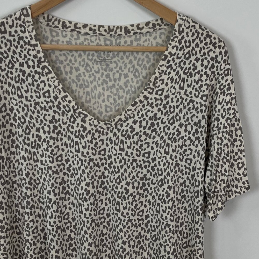 American Eagle Soft & Sexy V-Neck Hi-Low Tan Leopard Print Top Women's Size - M
